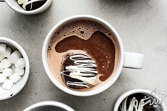 تصاویری از تهیه بمب شکلات داغ؛ جذاب و لاکچری